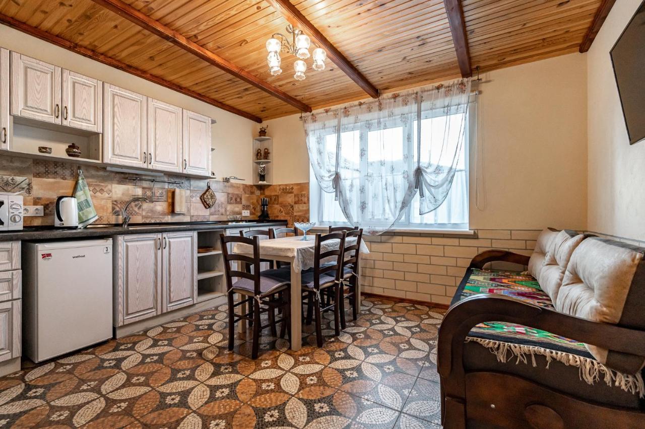 Emerald House Mykulychyn Ngoại thất bức ảnh