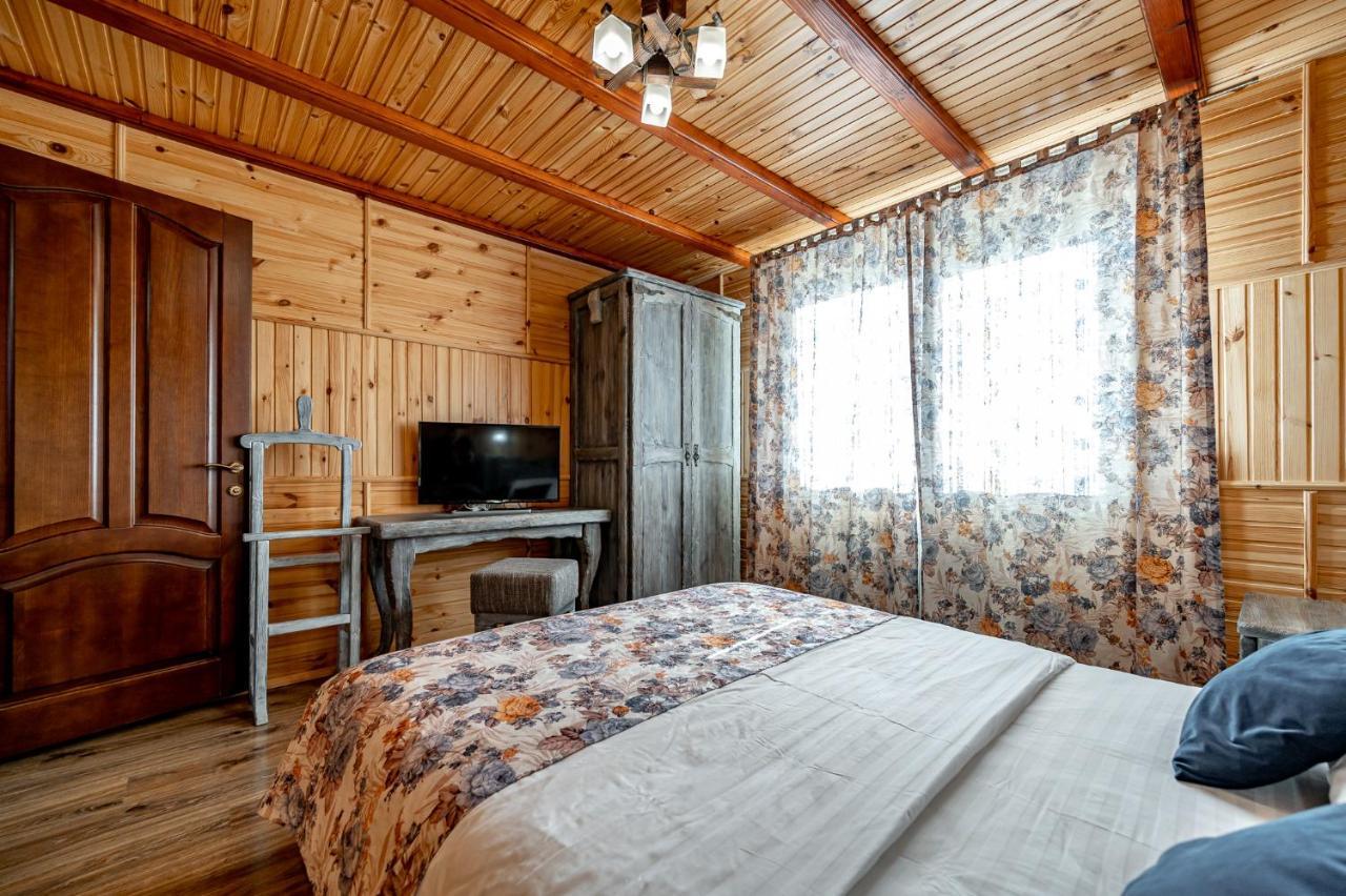 Emerald House Mykulychyn Ngoại thất bức ảnh