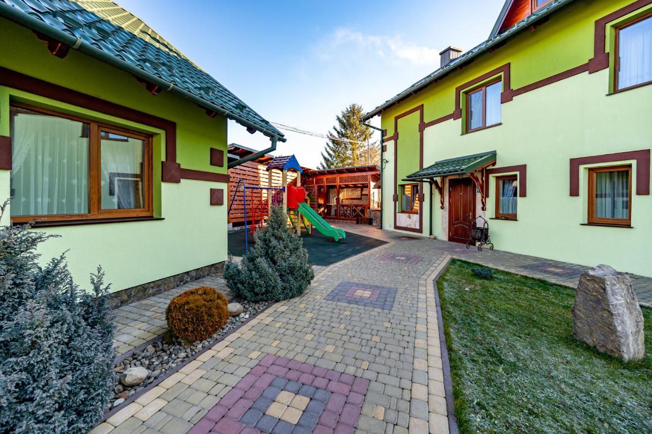 Emerald House Mykulychyn Ngoại thất bức ảnh