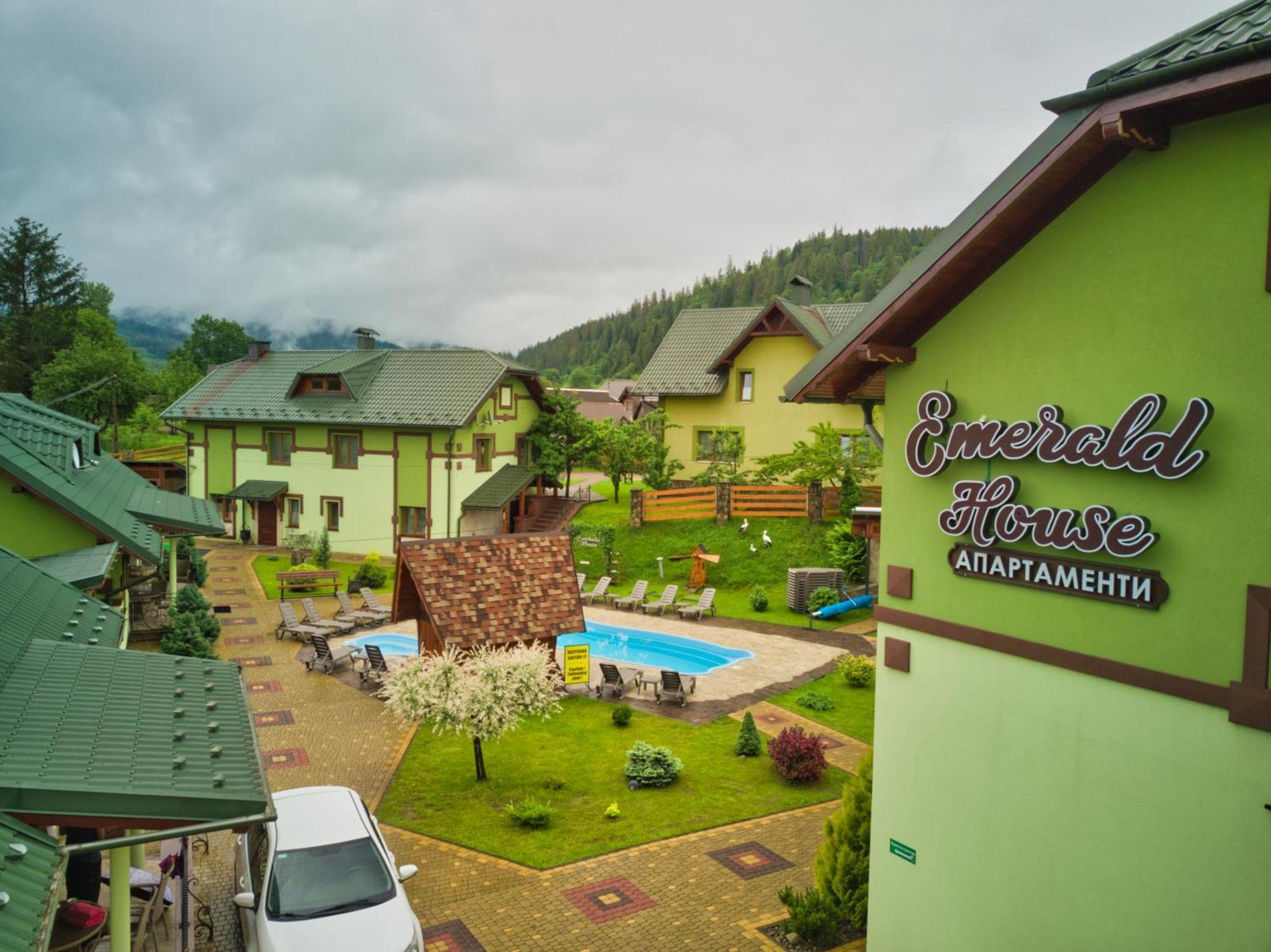 Emerald House Mykulychyn Ngoại thất bức ảnh