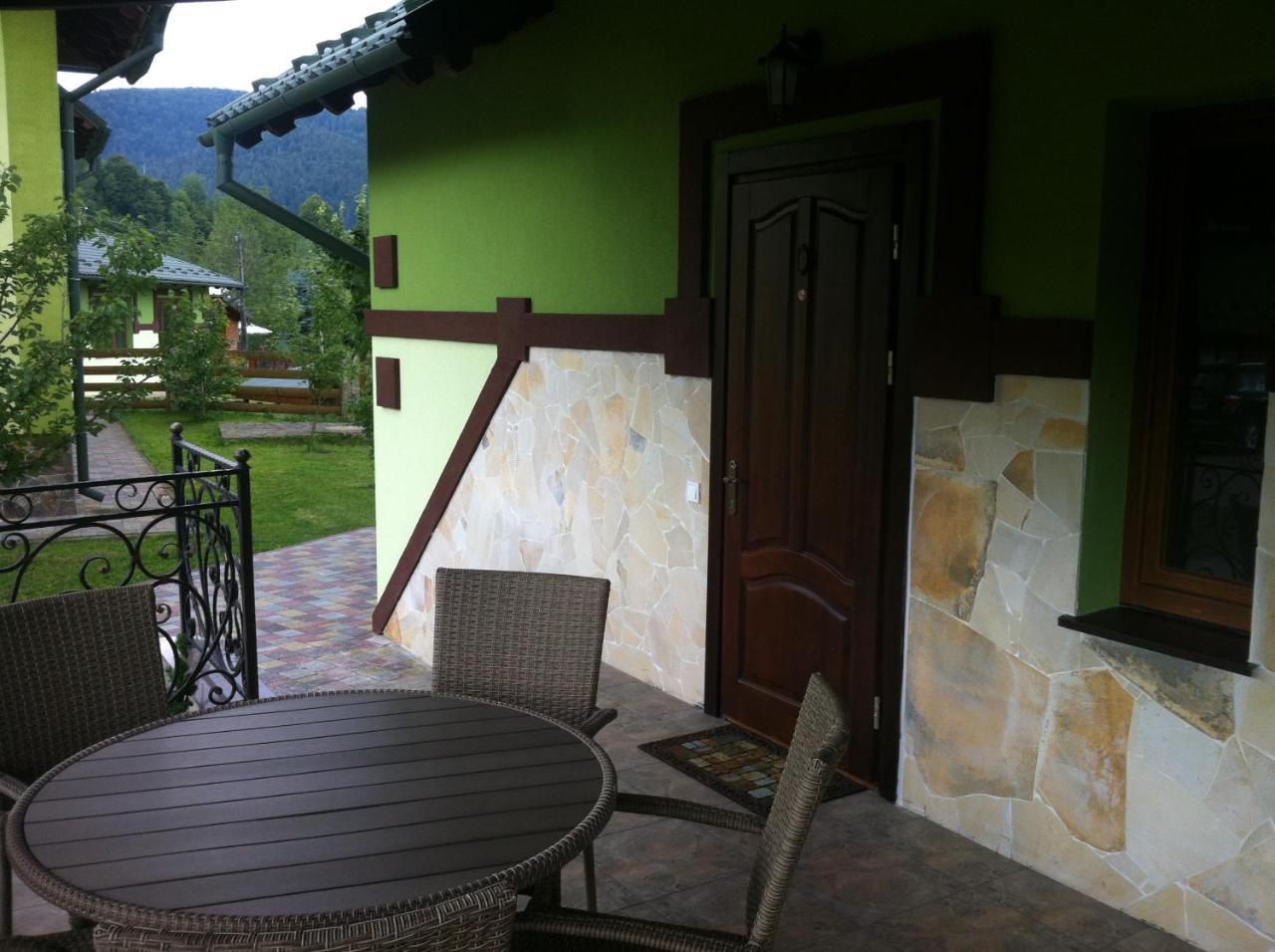 Emerald House Mykulychyn Ngoại thất bức ảnh